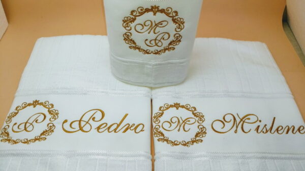 Toalha Bordada Presente de Casamento (3pcs) - Imagem 5